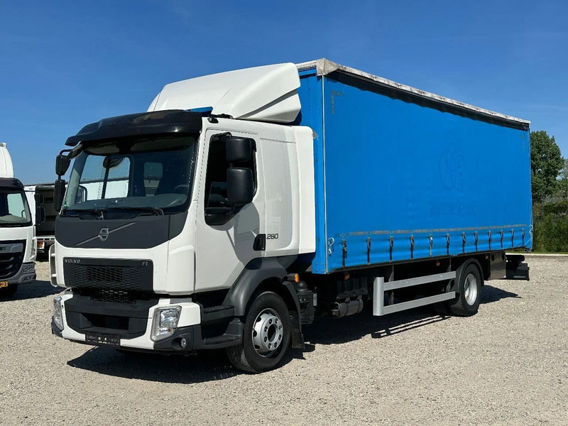 Volvo FL FL280.16 EURO6. 2022. OPRIJWAGEN , PAARDENWAGEN. - Caminhão chassi: foto 1 Volvo FL FL280.16 EURO6. 2022. OPRIJWAGEN , PAARDENWAGEN. - Caminhão chassi: foto 1