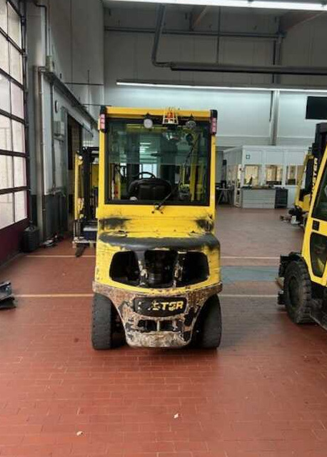 Hyster H2.5FT - Empilhadeira a diesel: foto 3 Hyster H2.5FT - Empilhadeira a diesel: foto 3