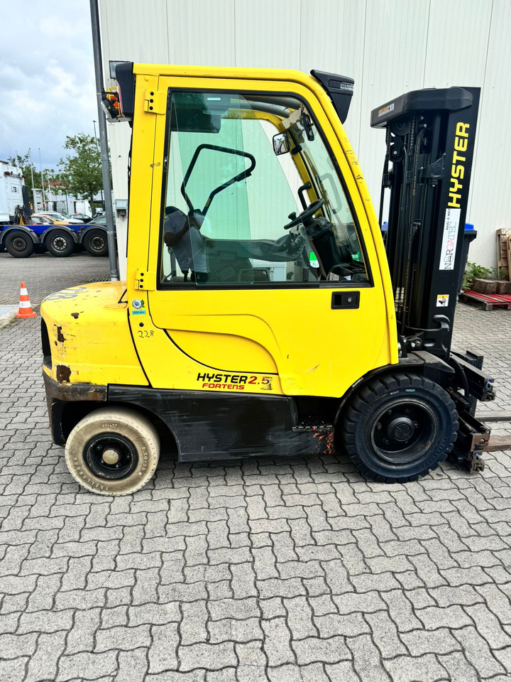Hyster H2.5FT - Empilhadeira a diesel: foto 1 Hyster H2.5FT - Empilhadeira a diesel: foto 1