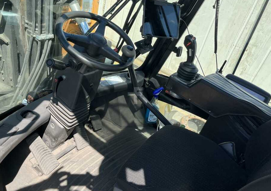 Hyster H25XM-12 - Manipulador de contentor: foto 5 Hyster H25XM-12 - Manipulador de contentor: foto 5