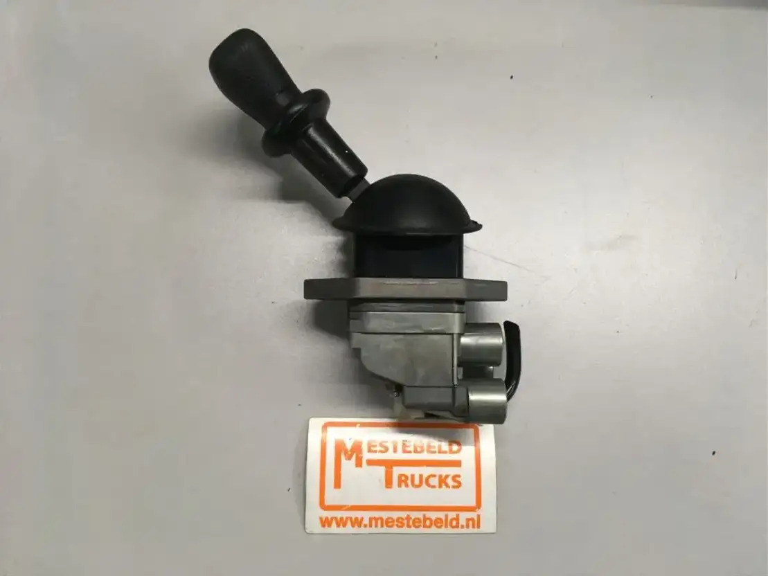 DAF Handrembedieningsventiel - Peças de freio de Caminhão: foto 1 DAF Handrembedieningsventiel - Peças de freio de Caminhão: foto 1