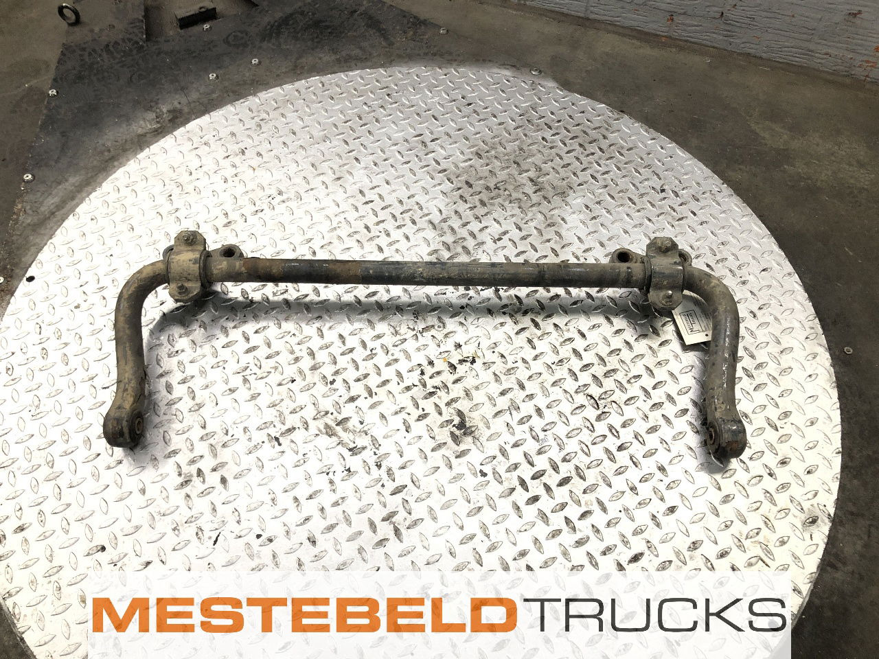 DAF Stabilisator vooras CF85 - Estrutura/ Châssis de Caminhão: foto 1 DAF Stabilisator vooras CF85 - Estrutura/ Châssis de Caminhão: foto 1