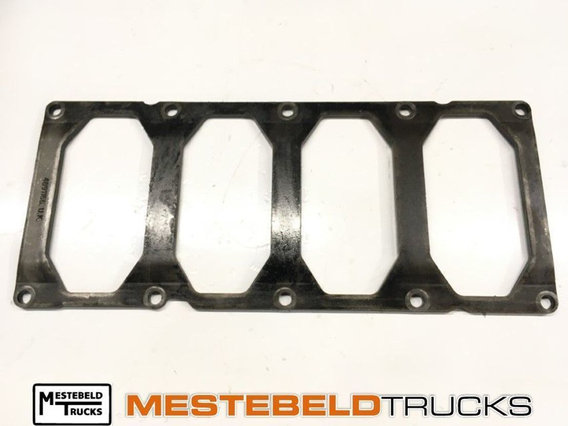 Iveco Versterkingsplaat carterpan - Cárter de óleo de Caminhão: foto 1 Iveco Versterkingsplaat carterpan - Cárter de óleo de Caminhão: foto 1