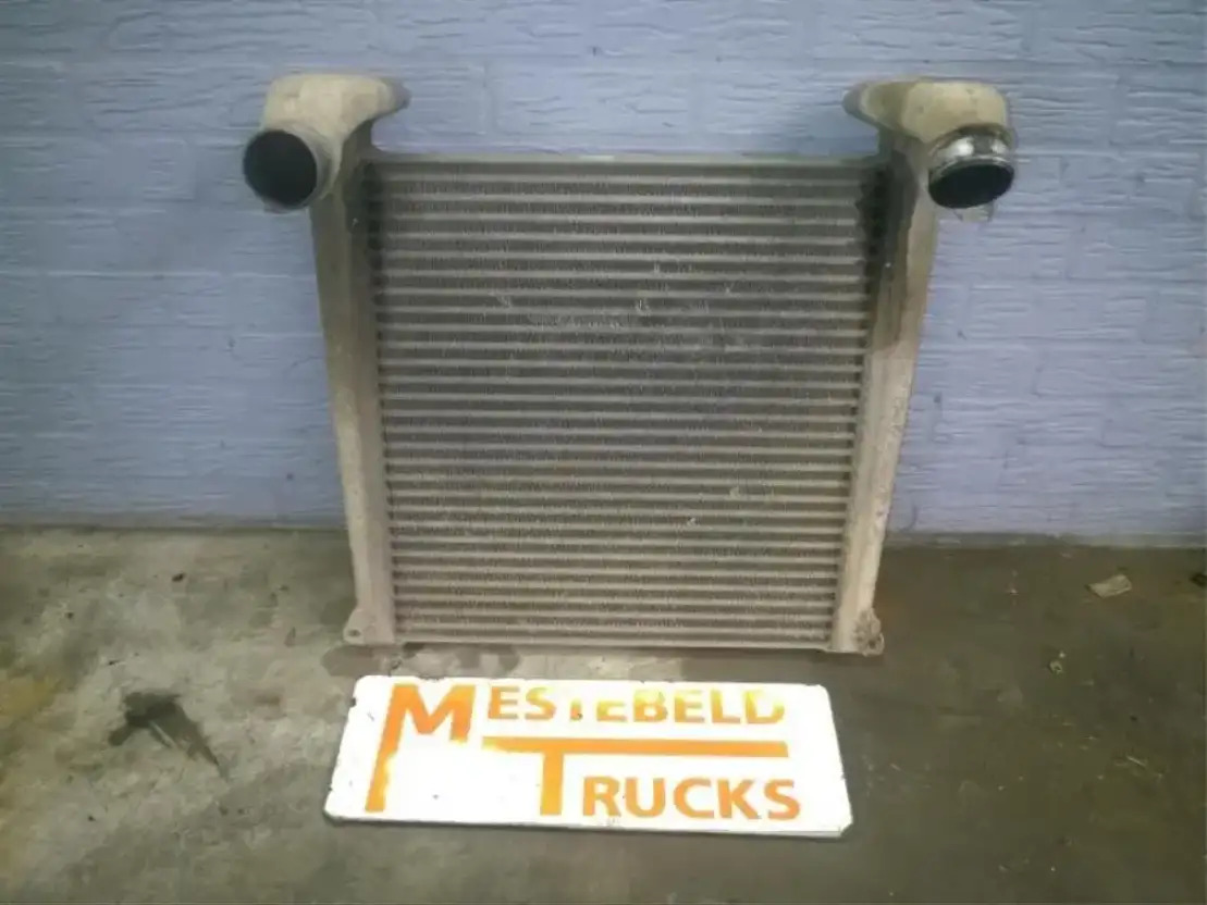 MAN Intercooler L2000 - Sistema de arrefecimento de Caminhão: foto 1 MAN Intercooler L2000 - Sistema de arrefecimento de Caminhão: foto 1