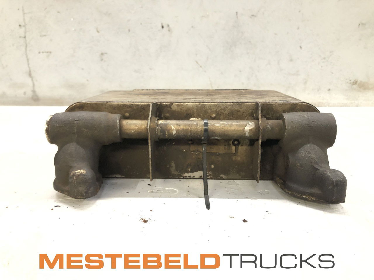 MAN Oliekoeler D2840 LF 04 - Motor de Caminhão: foto 5 MAN Oliekoeler D2840 LF 04 - Motor de Caminhão: foto 5