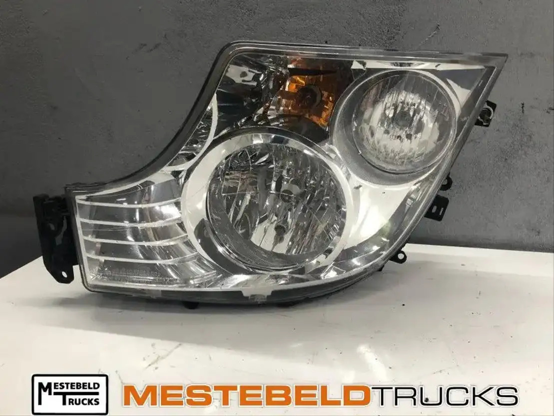 Mercedes-Benz Koplamp rechts - Sistema elétrico de Caminhão: foto 4 Mercedes-Benz Koplamp rechts - Sistema elétrico de Caminhão: foto 4