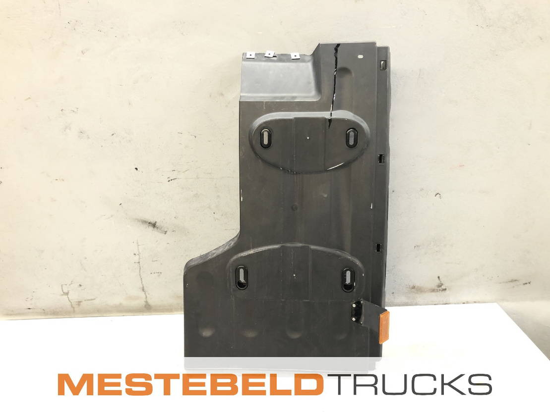 Mercedes-Benz Spatbord rechts - Estrutura/ Châssis de Caminhão: foto 1 Mercedes-Benz Spatbord rechts - Estrutura/ Châssis de Caminhão: foto 1