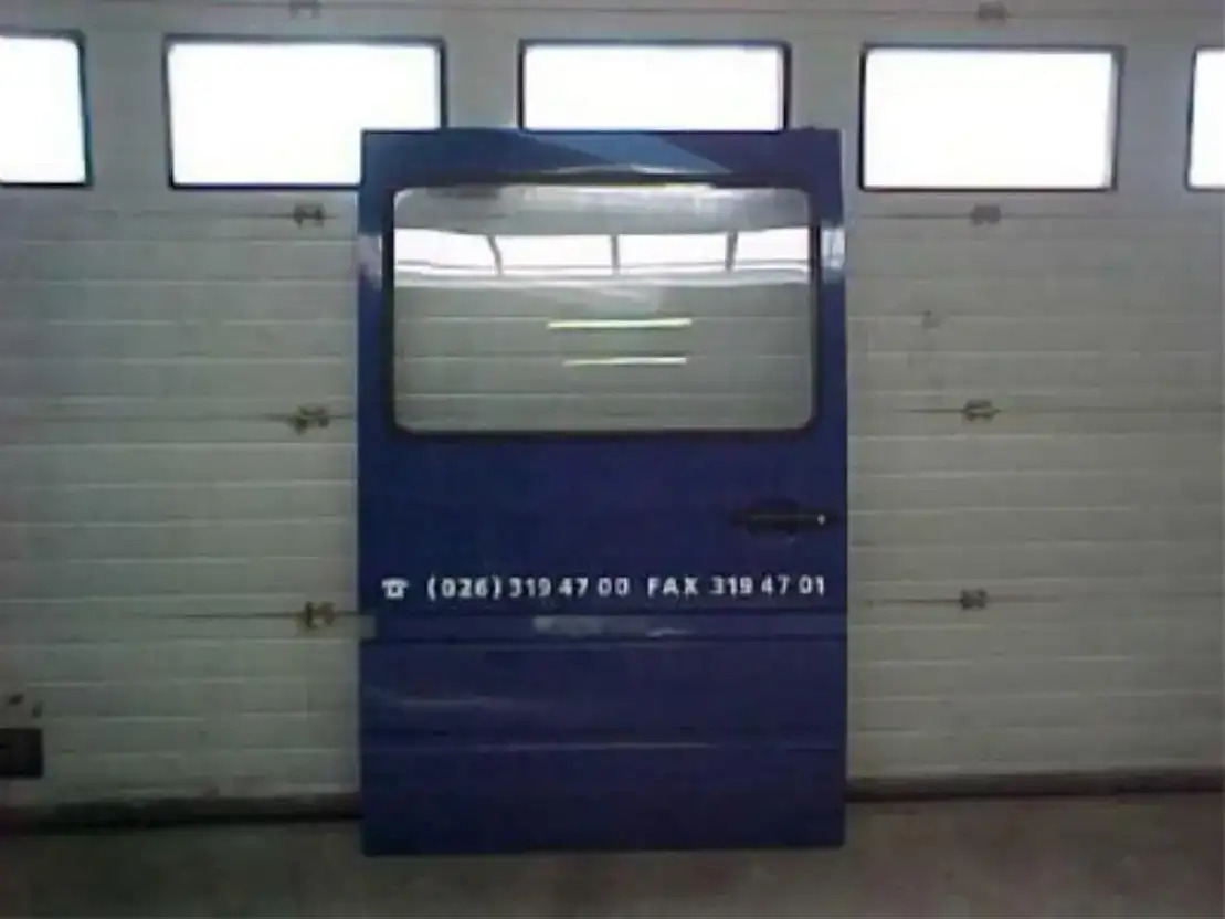 Mercedes-Benz Zijdeur sprinter - Cabine e interior de Caminhão: foto 1 Mercedes-Benz Zijdeur sprinter - Cabine e interior de Caminhão: foto 1