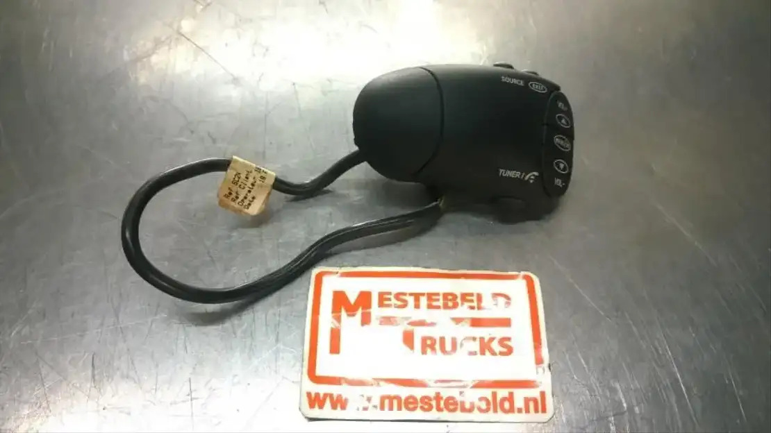 Renault R adio afstandsbediening Premium - Sistema elétrico de Caminhão: foto 1 Renault R adio afstandsbediening Premium - Sistema elétrico de Caminhão: foto 1