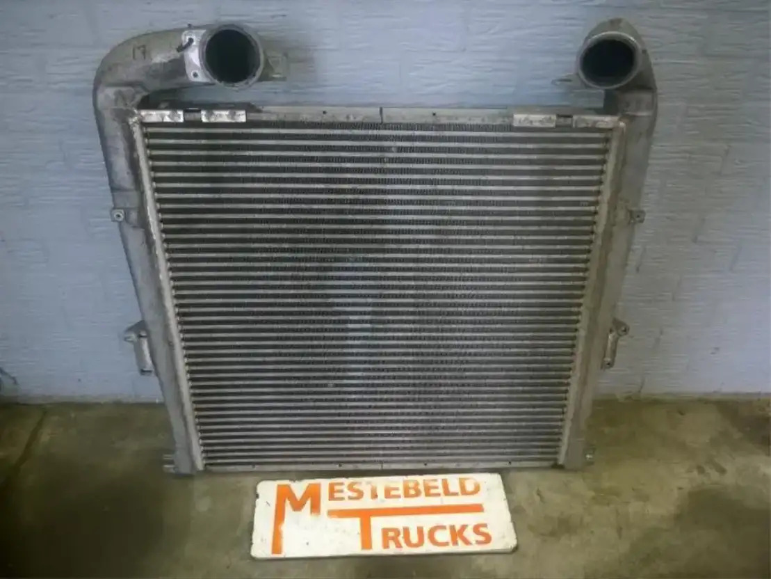Scania Intercooler R-serie - Sistema de arrefecimento de Caminhão: foto 1 Scania Intercooler R-serie - Sistema de arrefecimento de Caminhão: foto 1