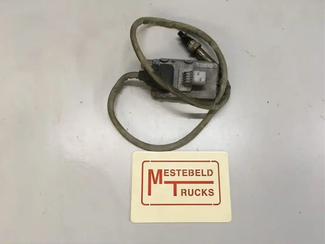 Scania Nox sensor - Silenciador/ Sistema de escape de Caminhão: foto 1 Scania Nox sensor - Silenciador/ Sistema de escape de Caminhão: foto 1