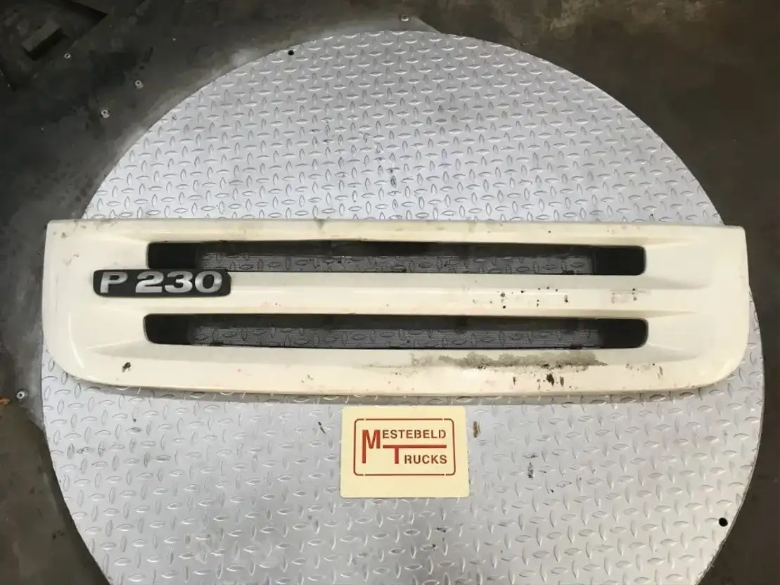 Scania P230 Onderste frontluik - Cabine e interior de Caminhão: foto 1 Scania P230 Onderste frontluik - Cabine e interior de Caminhão: foto 1