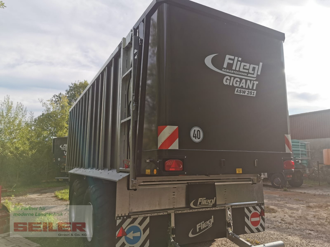 Fliegl ASW 281 GIGANT FOX 45m³ - Autocarregadora: foto 4 Fliegl ASW 281 GIGANT FOX 45m³ - Autocarregadora: foto 4
