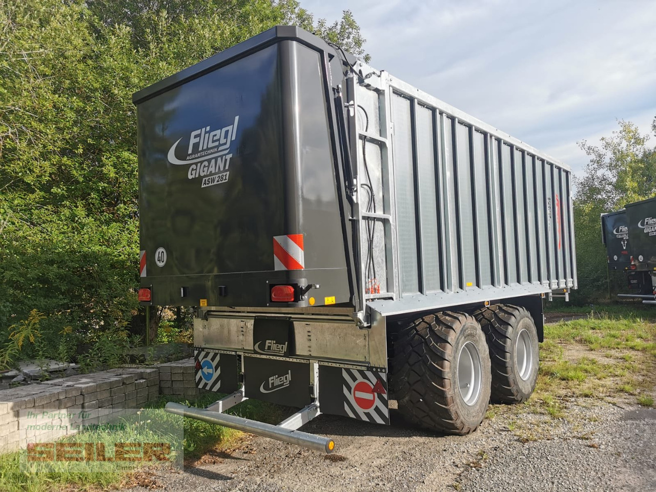 Fliegl ASW 281 GIGANT FOX 45m³ - Autocarregadora: foto 3 Fliegl ASW 281 GIGANT FOX 45m³ - Autocarregadora: foto 3