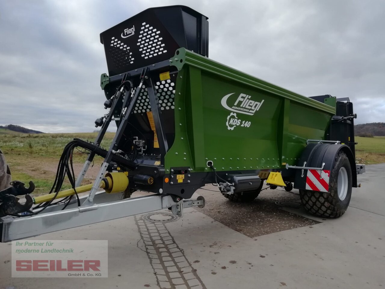 Fliegl KDS 120 JUNIOR XL 12m³ - Espalhador de estrume: foto 1 Fliegl KDS 120 JUNIOR XL 12m³ - Espalhador de estrume: foto 1