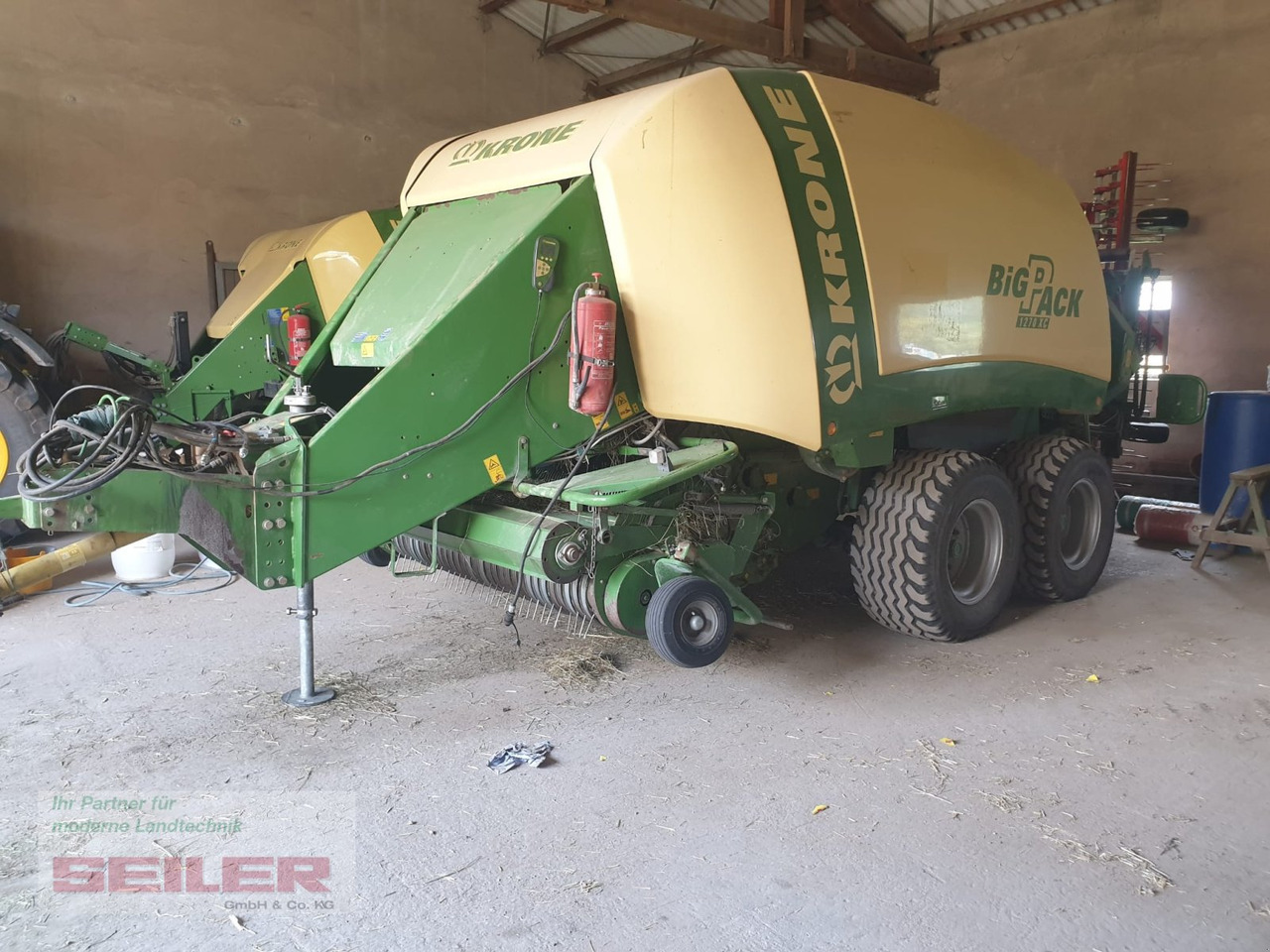Krone Big Pack 1270 XC - Enfardadeira de fardos quadrados: foto 1 Krone Big Pack 1270 XC - Enfardadeira de fardos quadrados: foto 1