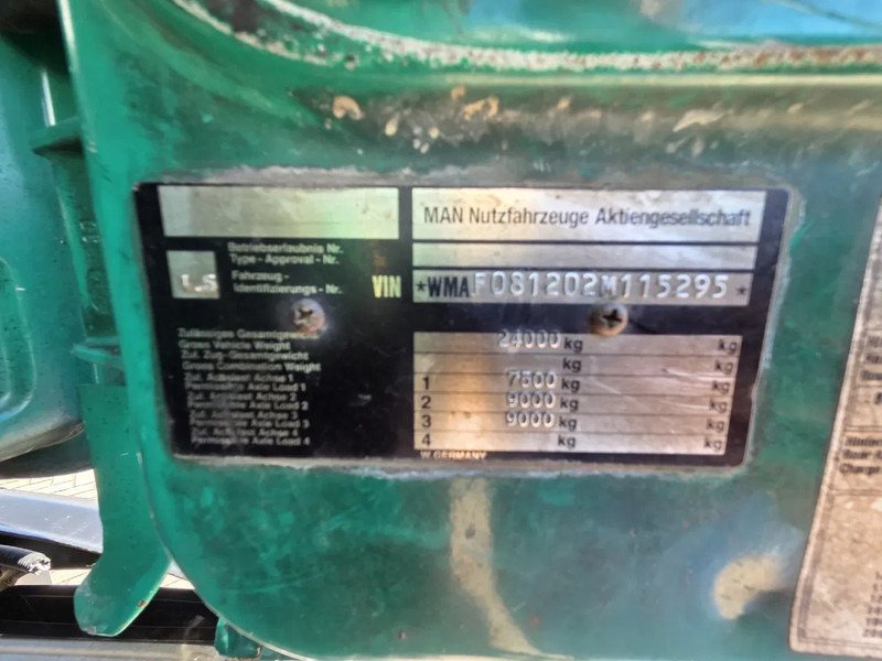 Camião de caixa aberta/ Plataforma, Caminhão grua MAN 26.362 6x4 Full spring Euro 2: foto 15 Camião de caixa aberta/ Plataforma, Caminhão grua MAN 26.362 6x4 Full spring Euro 2: foto 15
