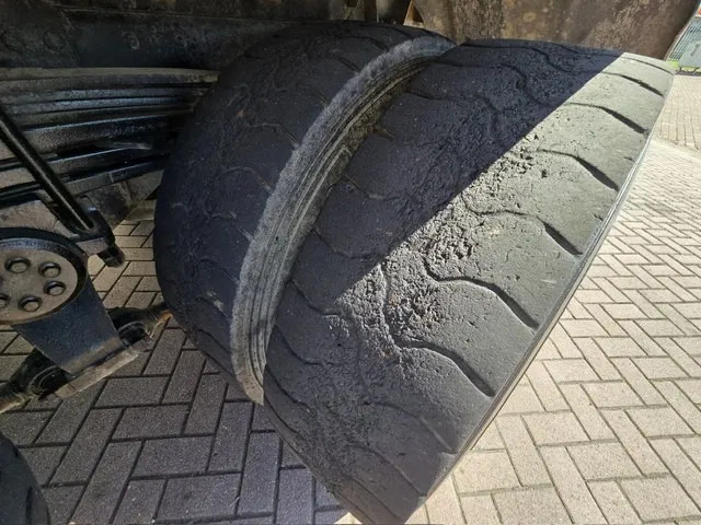 Camião de caixa aberta/ Plataforma, Caminhão grua MAN 26.362 6x4 Full spring Euro 2: foto 18 Camião de caixa aberta/ Plataforma, Caminhão grua MAN 26.362 6x4 Full spring Euro 2: foto 18