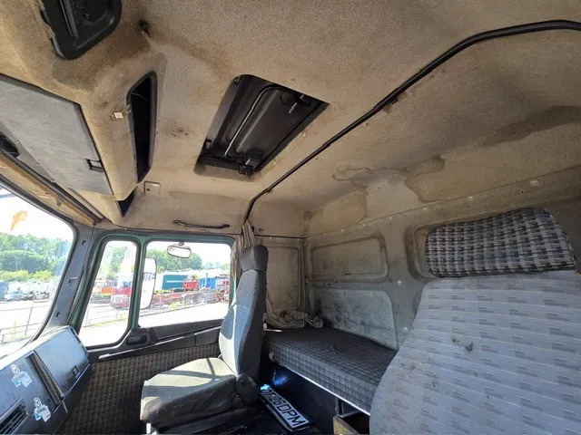 Camião de caixa aberta/ Plataforma, Caminhão grua MAN 26.362 6x4 Full spring Euro 2: foto 13 Camião de caixa aberta/ Plataforma, Caminhão grua MAN 26.362 6x4 Full spring Euro 2: foto 13