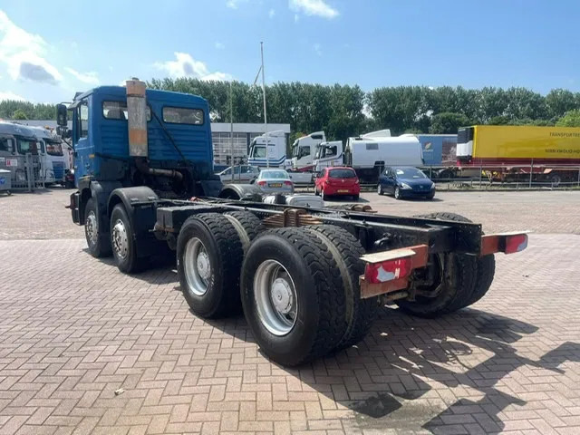 MAN 32.403 8x4 chassis Manual Full Steel - Caminhão chassi: foto 4 MAN 32.403 8x4 chassis Manual Full Steel - Caminhão chassi: foto 4