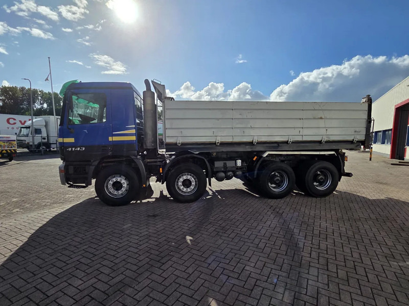 Mercedes-Benz Actros 4143 8X4 TIPPER (THREE PEDALS) - Caminhão basculante: foto 3 Mercedes-Benz Actros 4143 8X4 TIPPER (THREE PEDALS) - Caminhão basculante: foto 3