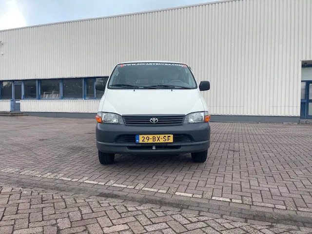 Toyota HiAce 2.5 D4-D 90 Lang Airco - Furgão compacto: foto 2 Toyota HiAce 2.5 D4-D 90 Lang Airco - Furgão compacto: foto 2