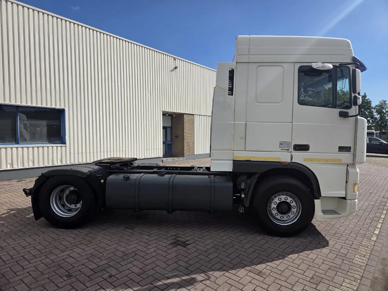 DAF XF 95.430 Manual gear Euro 3 - Tractor: foto 2 DAF XF 95.430 Manual gear Euro 3 - Tractor: foto 2