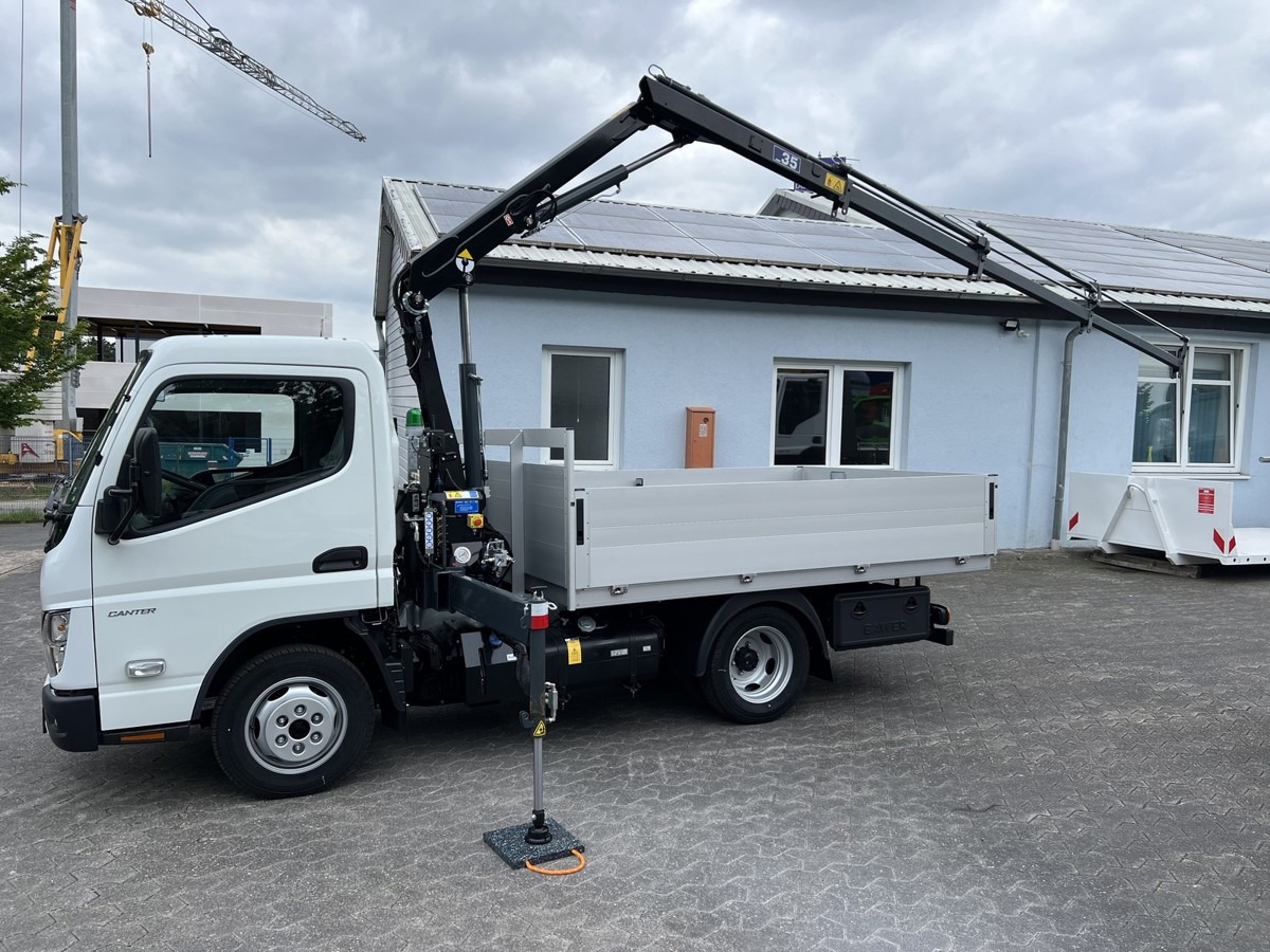 FUSO 3S15 Alu Pritsche 2.80m Ladekran - Furgão caixa aberta: foto 2 FUSO 3S15 Alu Pritsche 2.80m Ladekran - Furgão caixa aberta: foto 2