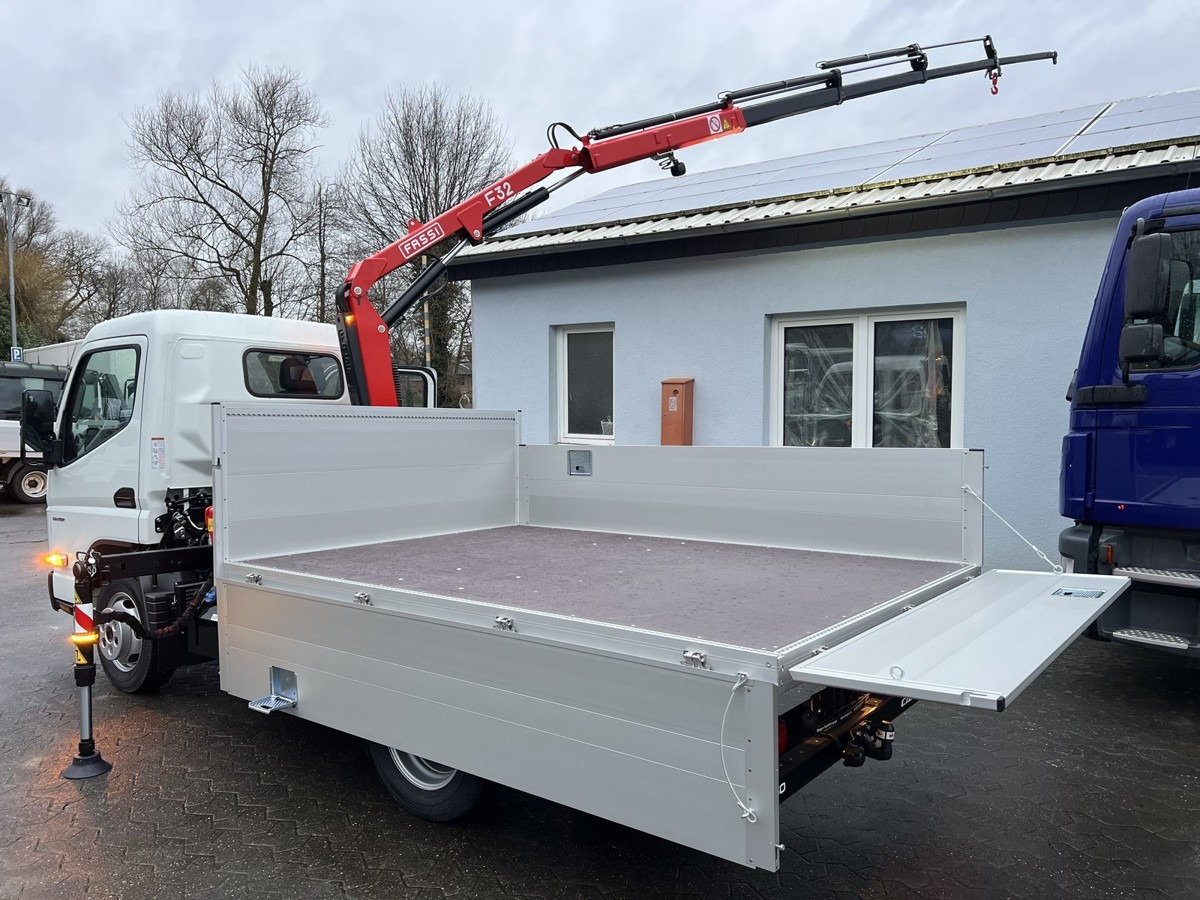FUSO 3S15 Alu Pritsche 2.80m Ladekran Funk! - Furgão caixa aberta: foto 1 FUSO 3S15 Alu Pritsche 2.80m Ladekran Funk! - Furgão caixa aberta: foto 1