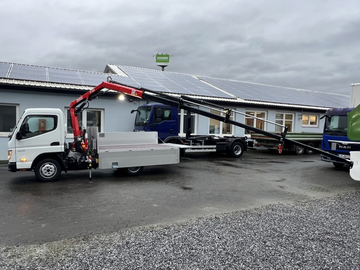 FUSO 3S15 Alu Pritsche 2.80m Ladekran Funk! - Furgão caixa aberta: foto 5 FUSO 3S15 Alu Pritsche 2.80m Ladekran Funk! - Furgão caixa aberta: foto 5