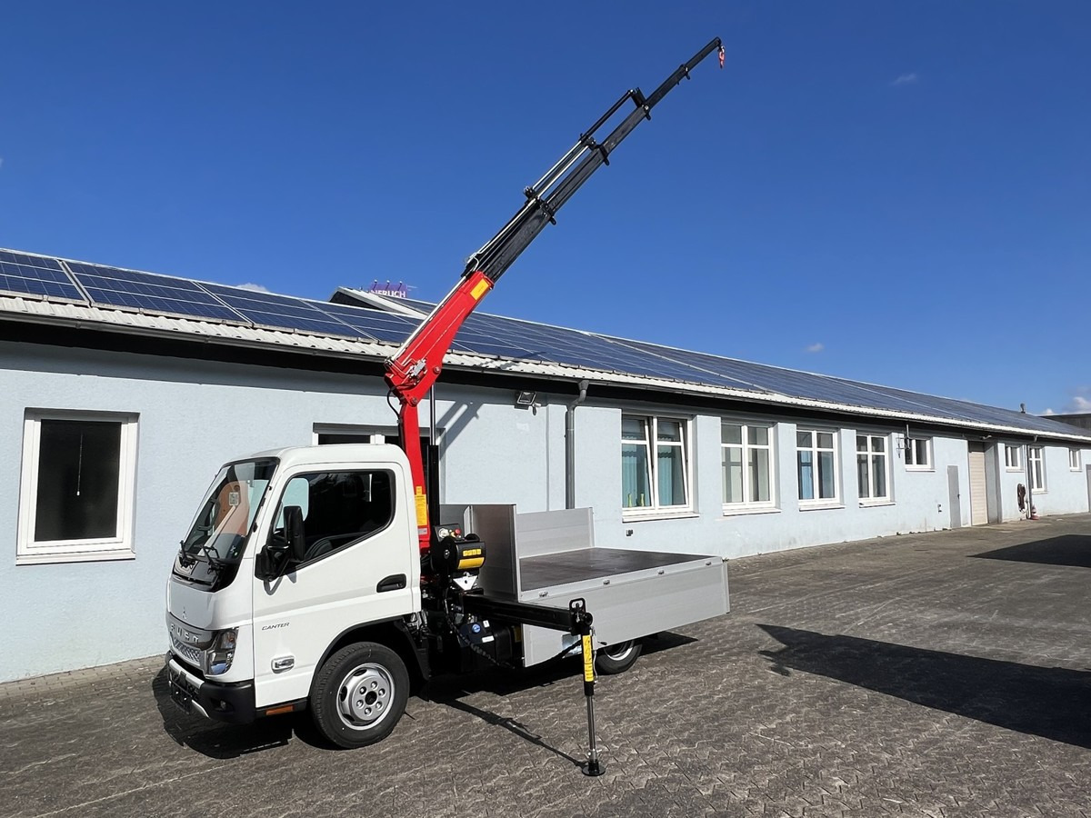FUSO 3S15 Alu Pritsche Ladekran 34S 3 x hydr. - Furgão caixa aberta: foto 1 FUSO 3S15 Alu Pritsche Ladekran 34S 3 x hydr. - Furgão caixa aberta: foto 1