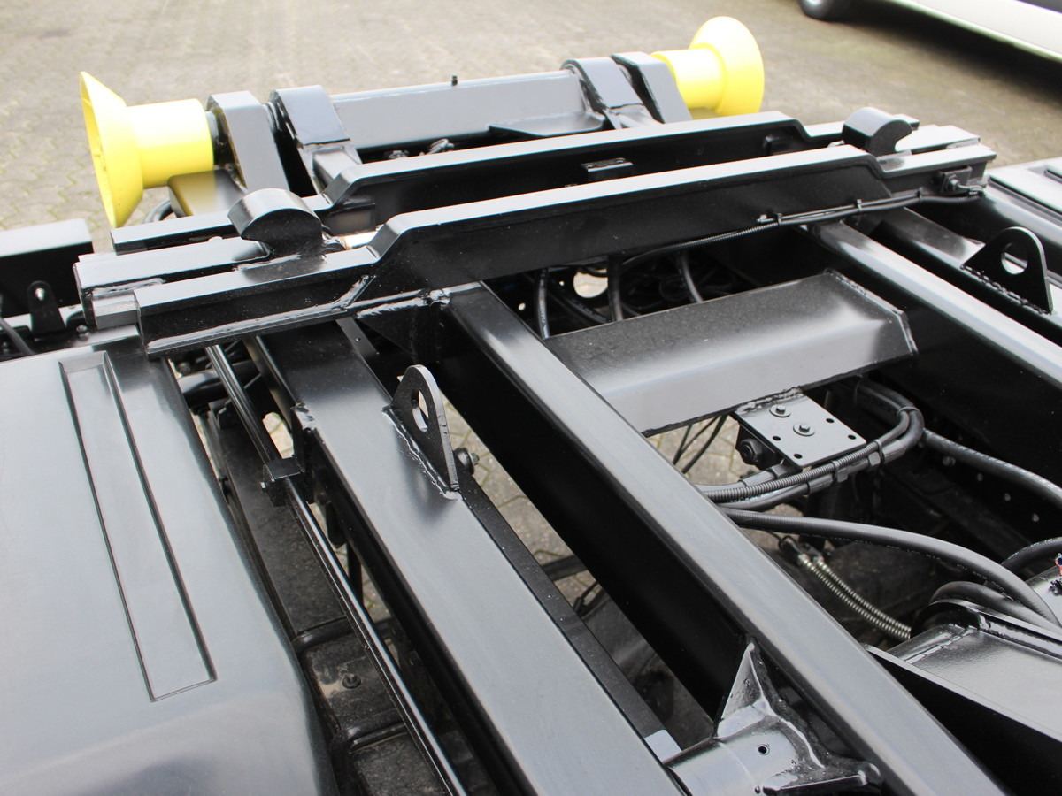 Caminhão polibenne, Caminhão grua nuevo FUSO Canter FUSO 9C18  City Abrollkipper Hooklift Bla: foto 17