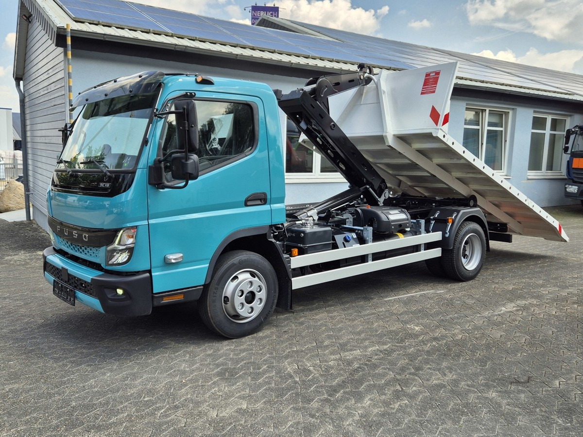 FUSO Canter FUSO 9C18 City Abrollkipper Krokbil Color - Caminhão polibenne, Caminhão grua: foto 2 FUSO Canter FUSO 9C18 City Abrollkipper Krokbil Color - Caminhão polibenne, Caminhão grua: foto 2