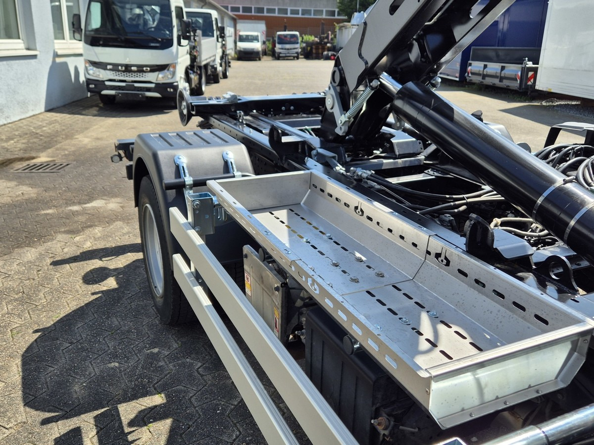 FUSO Fuso Canter 7C18 City Abrollkipper AHK Hooklift - Caminhão polibenne: foto 5 FUSO Fuso Canter 7C18 City Abrollkipper AHK Hooklift - Caminhão polibenne: foto 5