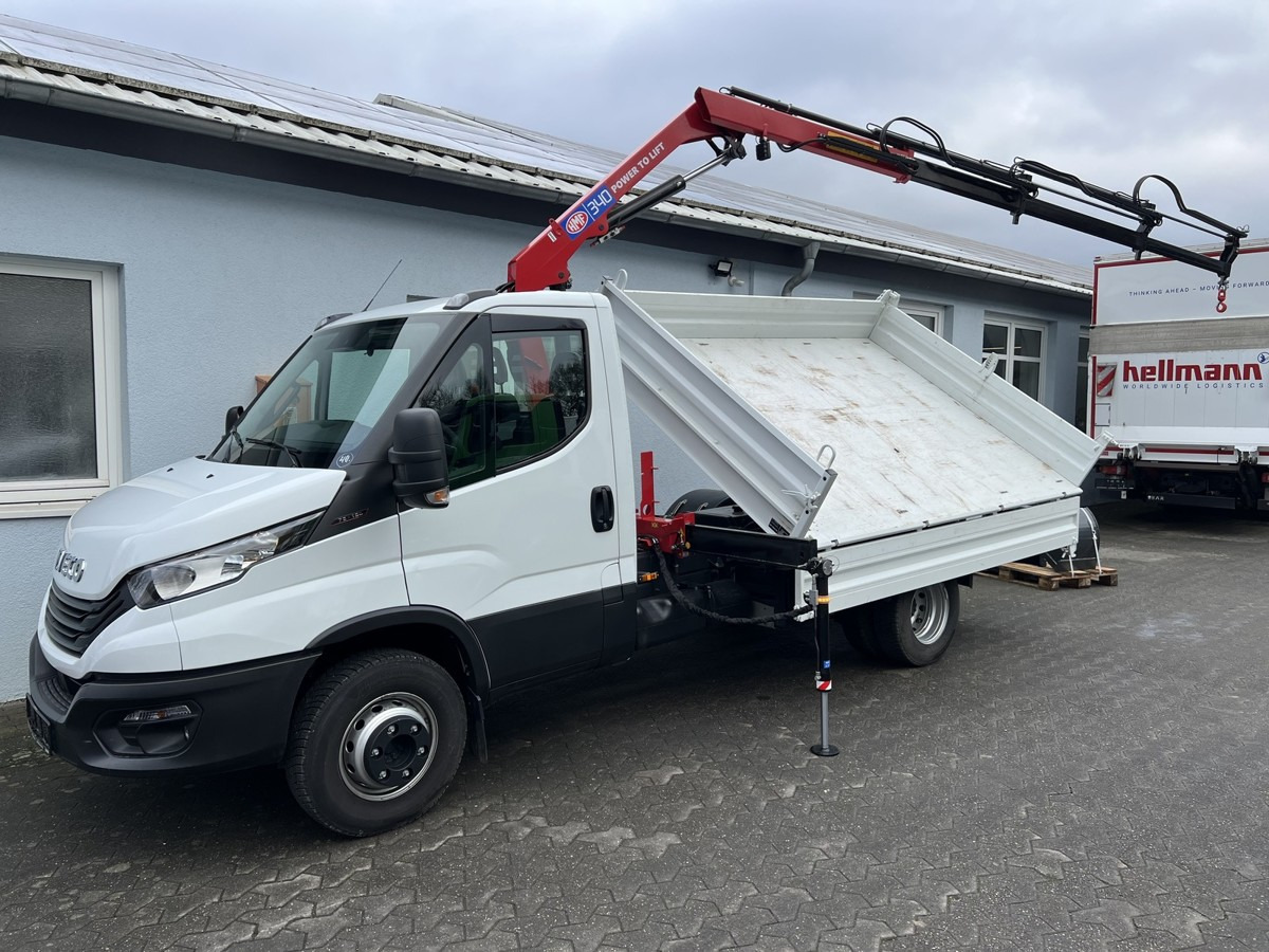 IVECO 70C18 Meiller Kipper+ Kran HMF 340 Funk! - Furgão basculante: foto 2 IVECO 70C18 Meiller Kipper+ Kran HMF 340 Funk! - Furgão basculante: foto 2