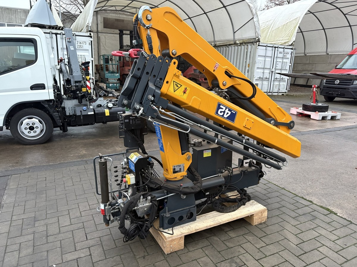 Ladekran Copma 42.4 Funk - Grua para caminhão: foto 1 Ladekran Copma 42.4 Funk - Grua para caminhão: foto 1