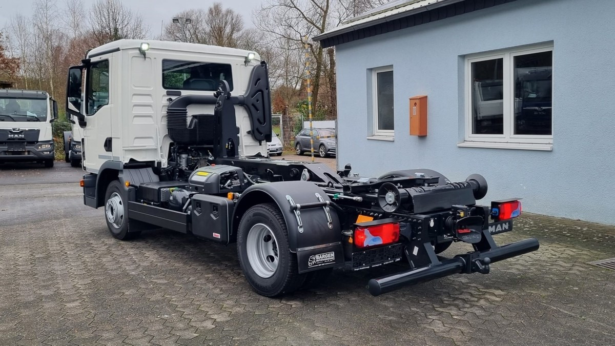 Caminhão polibenne nuevo MAN TGL 12.220 BL NEU City Abrollkipper 8t TipMatic: foto 10