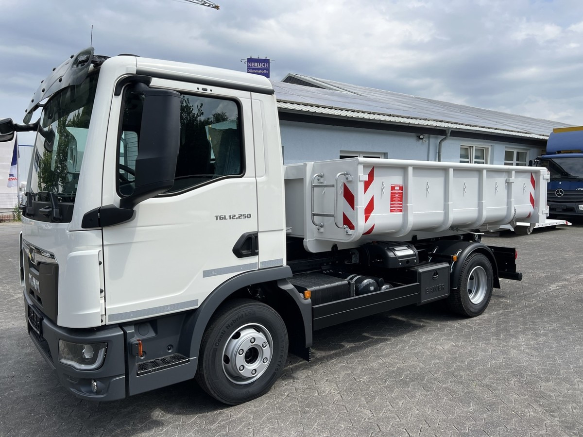 MAN TGL 12.250 BL NEU City Abrollkipper PowerMatic s - Caminhão polibenne: foto 3 MAN TGL 12.250 BL NEU City Abrollkipper PowerMatic s - Caminhão polibenne: foto 3