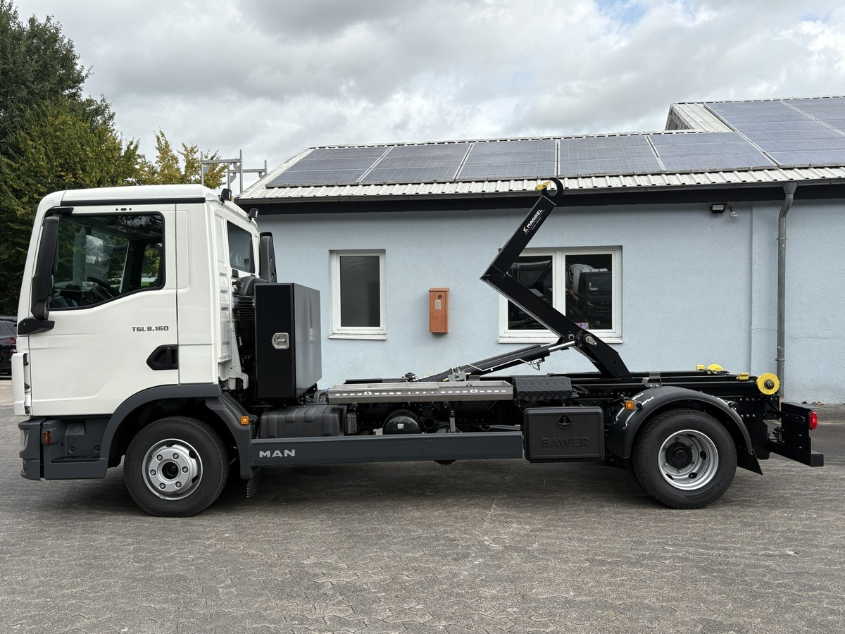 MAN TGL 8.160 BL City Abollkipper Schalter 8.190 - Caminhão polibenne: foto 2 MAN TGL 8.160 BL City Abollkipper Schalter 8.190 - Caminhão polibenne: foto 2