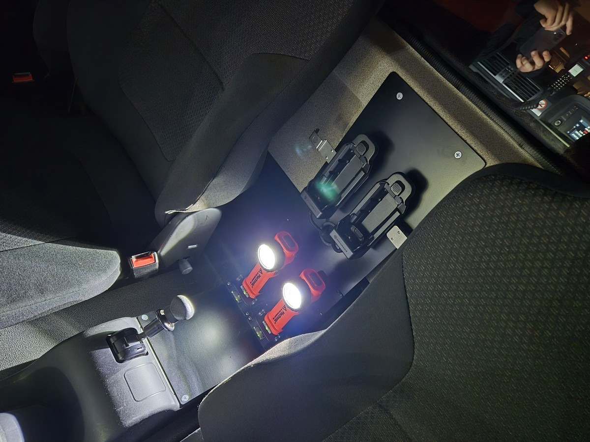 MAN TGL 8.190 Feuerwehrfahrzeug City Abrollkipper - Caminhão polibenne: foto 2 MAN TGL 8.190 Feuerwehrfahrzeug City Abrollkipper - Caminhão polibenne: foto 2