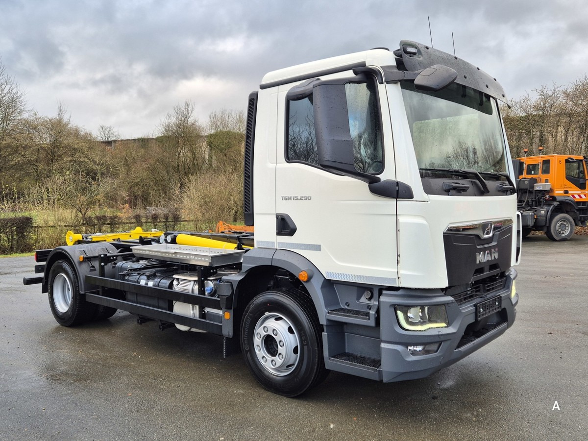 MAN TGM 15.290 BL Abrollkipper PowerMatic Standheiz. - Caminhão polibenne: foto 2 MAN TGM 15.290 BL Abrollkipper PowerMatic Standheiz. - Caminhão polibenne: foto 2