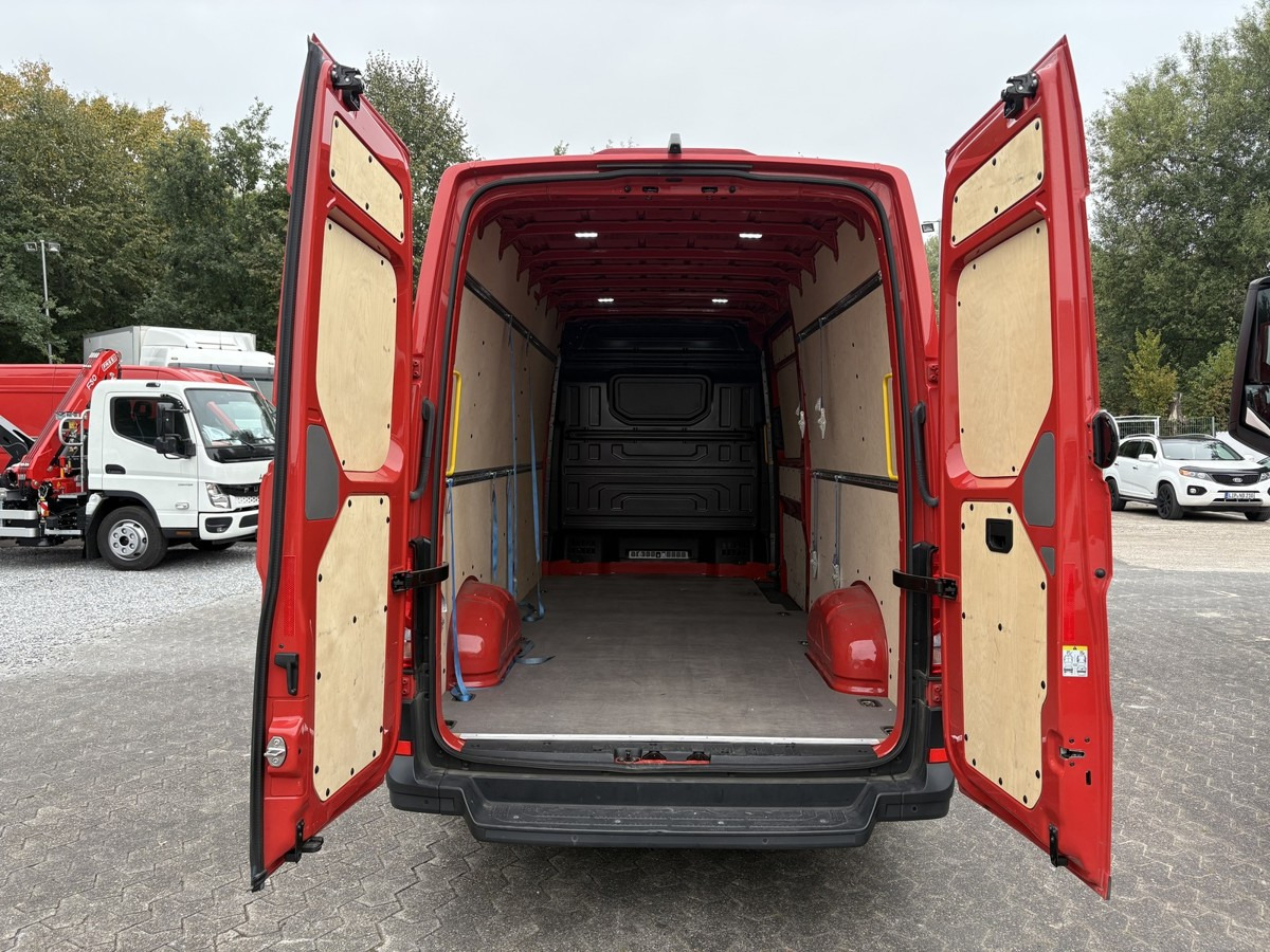 VW Crafter 35 Maxi L4H3 1Hand PDC - Furgão: foto 5 VW Crafter 35 Maxi L4H3 1Hand PDC - Furgão: foto 5