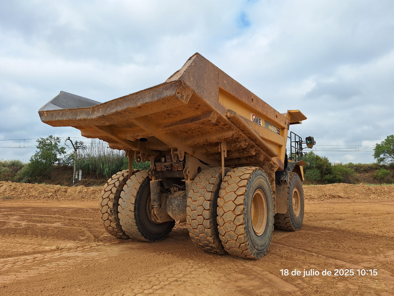 KOMATSU HD605 7-EO - Caminhão fora de estrada: foto 3 KOMATSU HD605 7-EO - Caminhão fora de estrada: foto 3