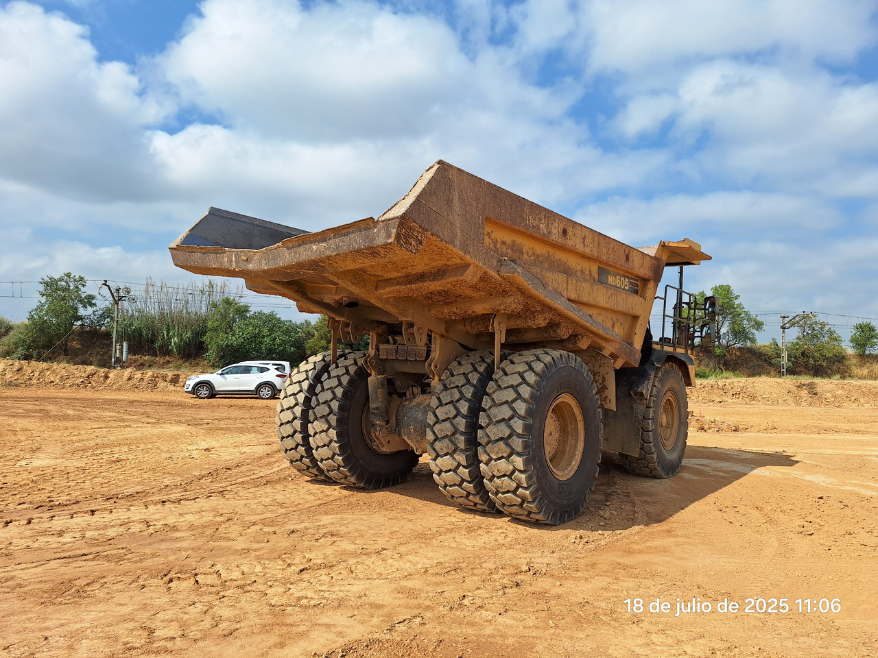 KOMATSU HD605 7-EO - Caminhão fora de estrada: foto 3 KOMATSU HD605 7-EO - Caminhão fora de estrada: foto 3