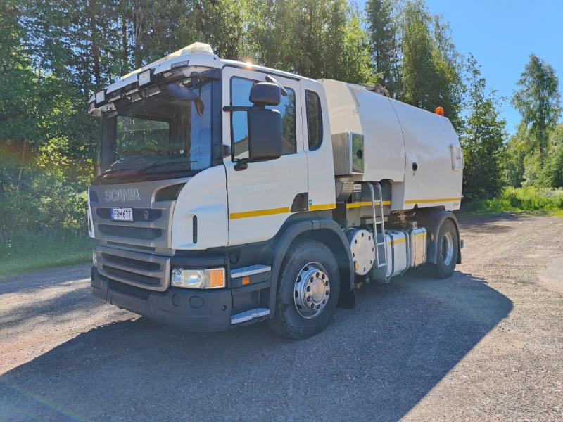 Beam JB VT800 / Scania P230 - Varredora urbana: foto 2 Beam JB VT800 / Scania P230 - Varredora urbana: foto 2