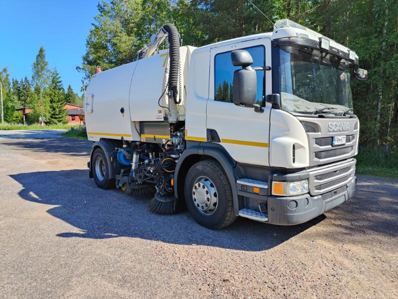 Beam JB VT800 / Scania P230 - Varredora urbana: foto 1 Beam JB VT800 / Scania P230 - Varredora urbana: foto 1