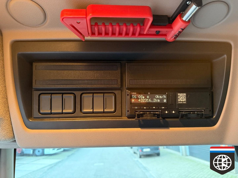 Caminhão furgão DAF LF 180 FA TAIL LIFT - GOOD TYRES - SMART TACHO 2: foto 14 Caminhão furgão DAF LF 180 FA TAIL LIFT - GOOD TYRES - SMART TACHO 2: foto 14