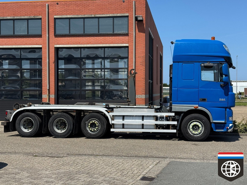 DAF XF 105.460 8X2/4 - 30t hooklift - CLEAN HOLLAND TRUCK - Caminhão polibenne: foto 4 DAF XF 105.460 8X2/4 - 30t hooklift - CLEAN HOLLAND TRUCK - Caminhão polibenne: foto 4