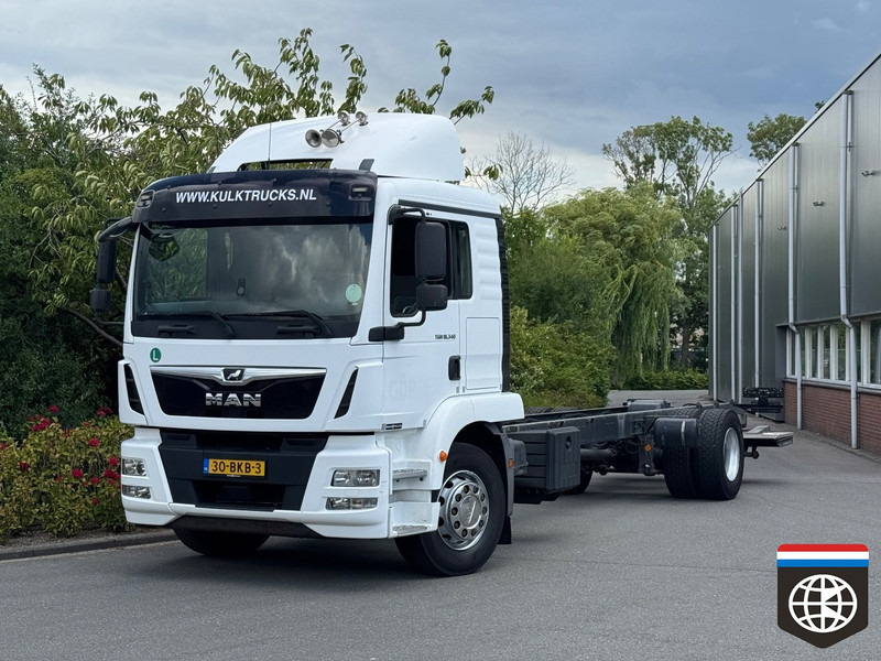 MAN TGM Sleeper cab - WB 6580 - Caminhão chassi: foto 1 MAN TGM Sleeper cab - WB 6580 - Caminhão chassi: foto 1