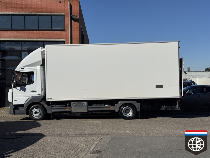 Mercedes-Benz ATEGO 818 L - DEEPFREEZER -30oCj - TAIL LIFT - Caminhão frigorífico: foto 4 Mercedes-Benz ATEGO 818 L - DEEPFREEZER -30oCj - TAIL LIFT - Caminhão frigorífico: foto 4
